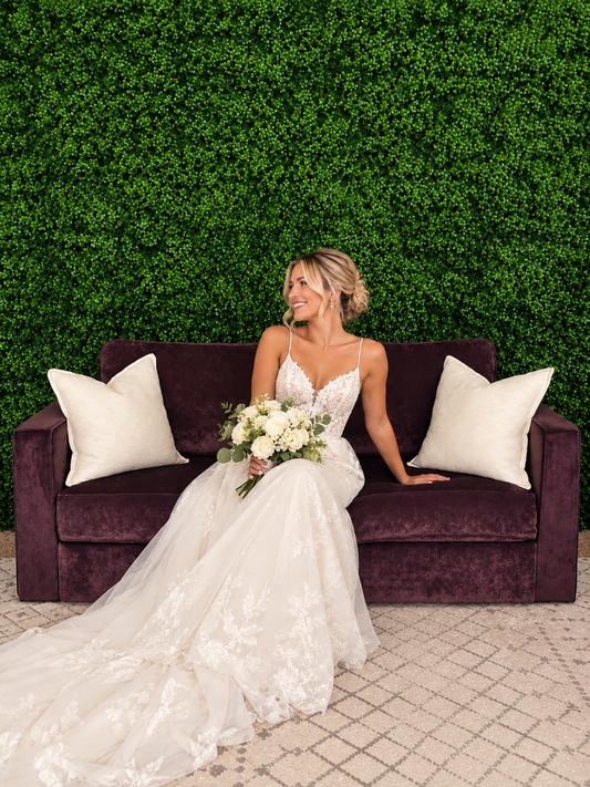 ✨Luxurious Plum Velvet Loveseat Rental